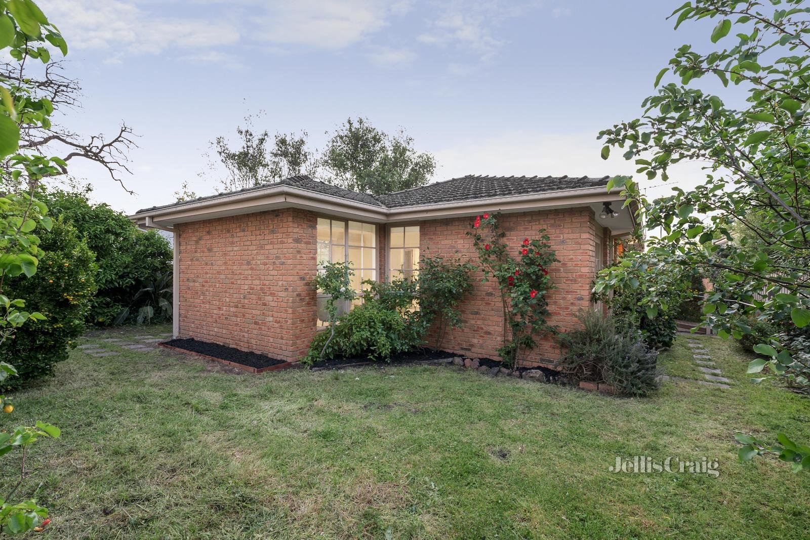 2/22 Clonaig Street, Brighton East image 9