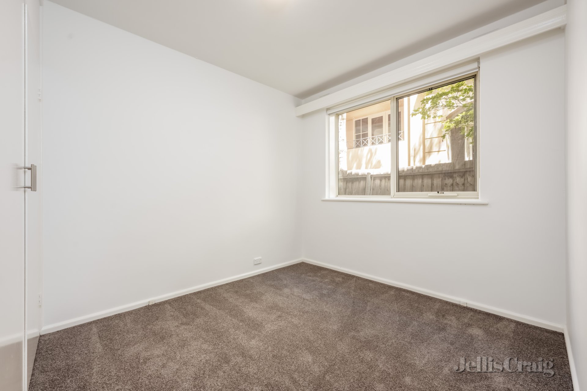 2/22 Denbigh Road, Armadale image 3