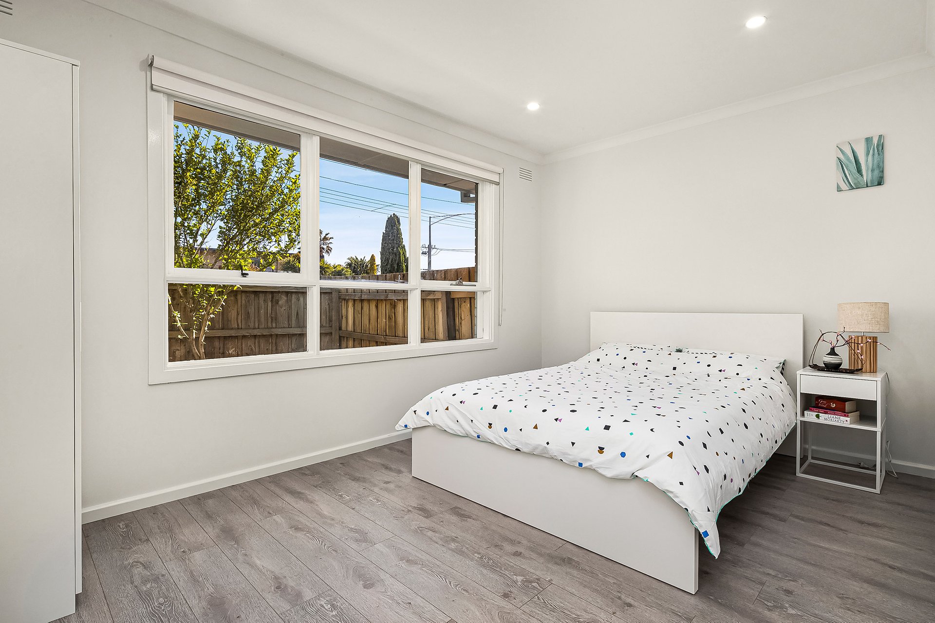 Property Gallery Thumbnail 6