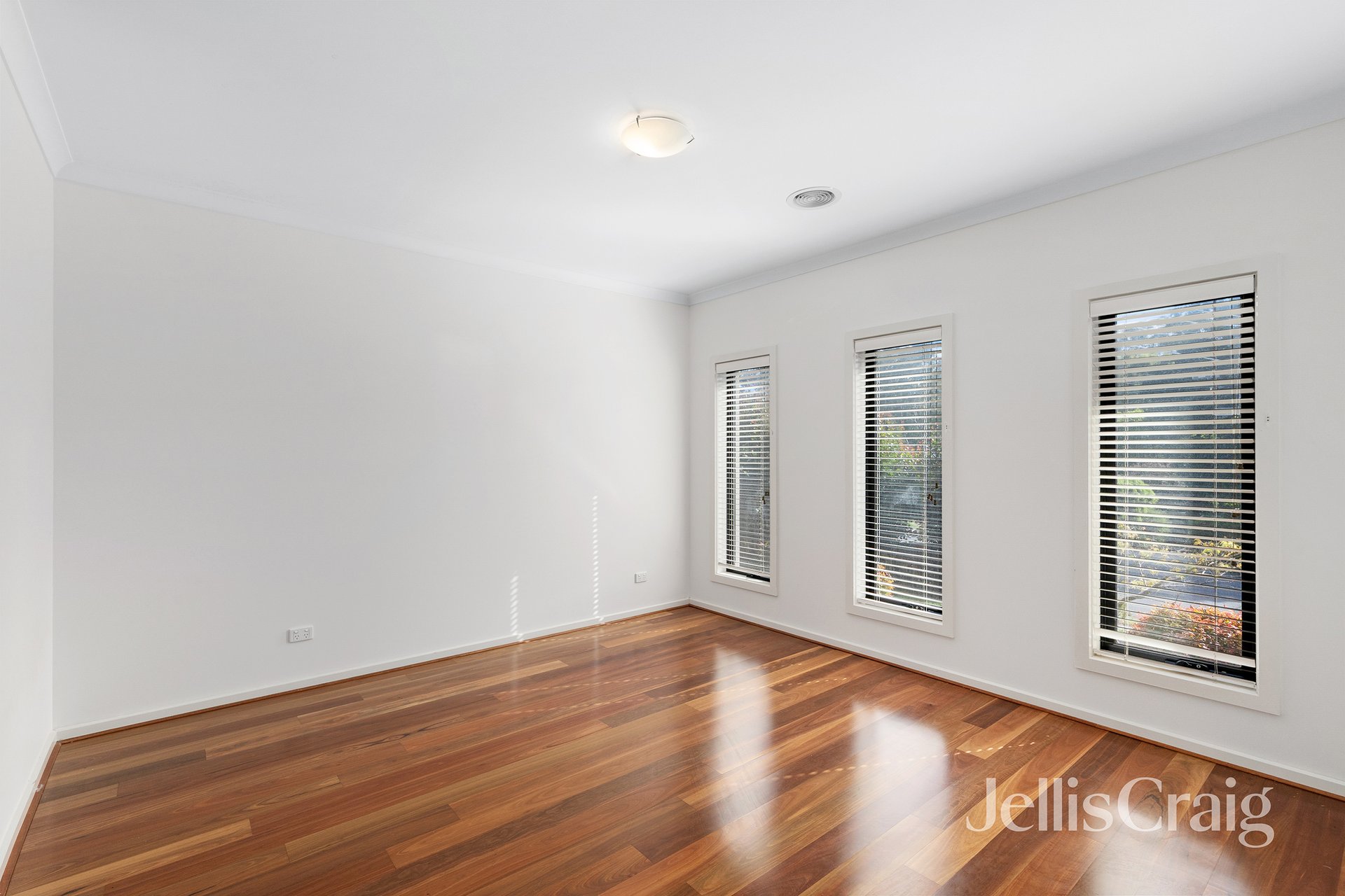 222 Elder Street, Greensborough image 6