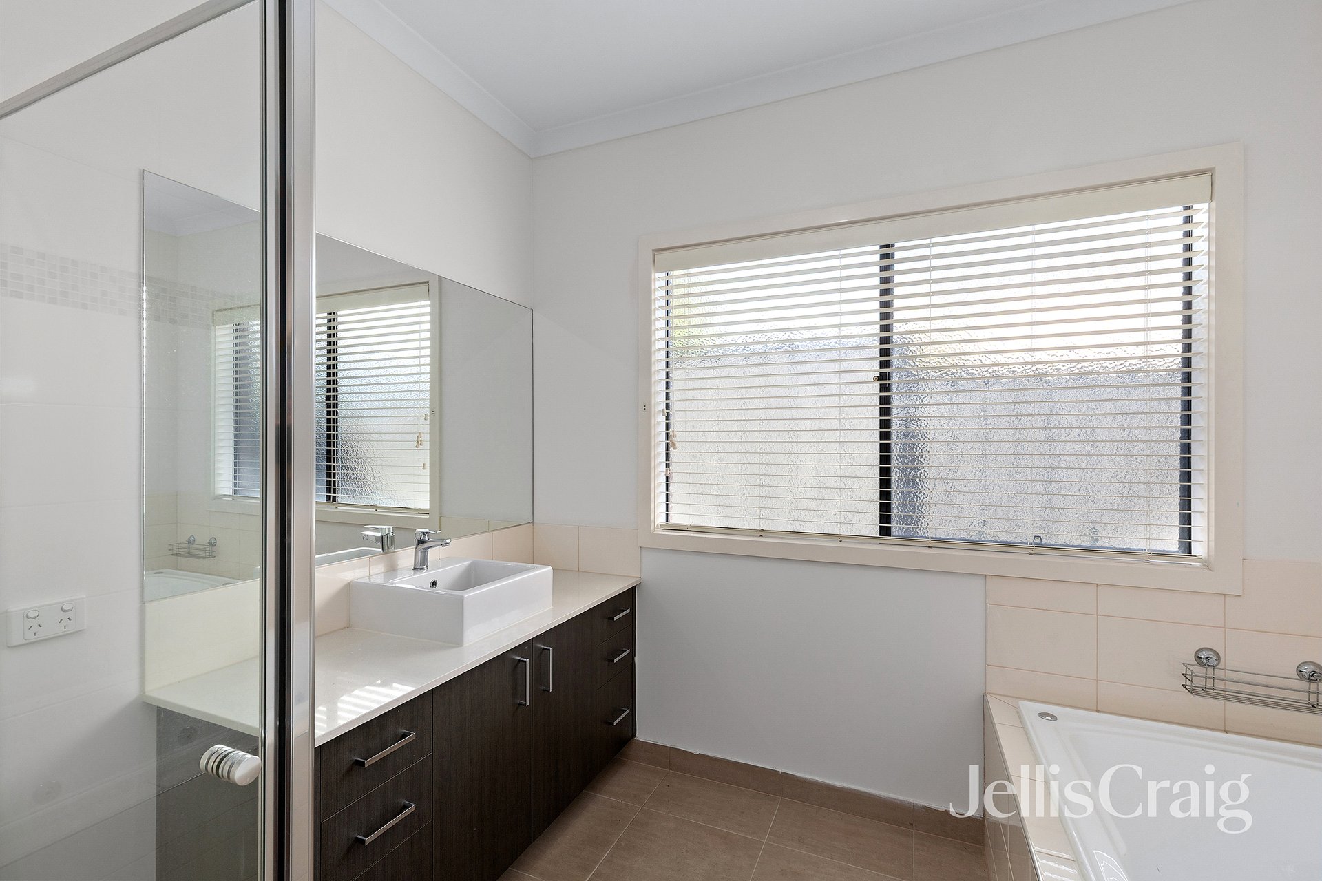 222 Elder Street, Greensborough image 11