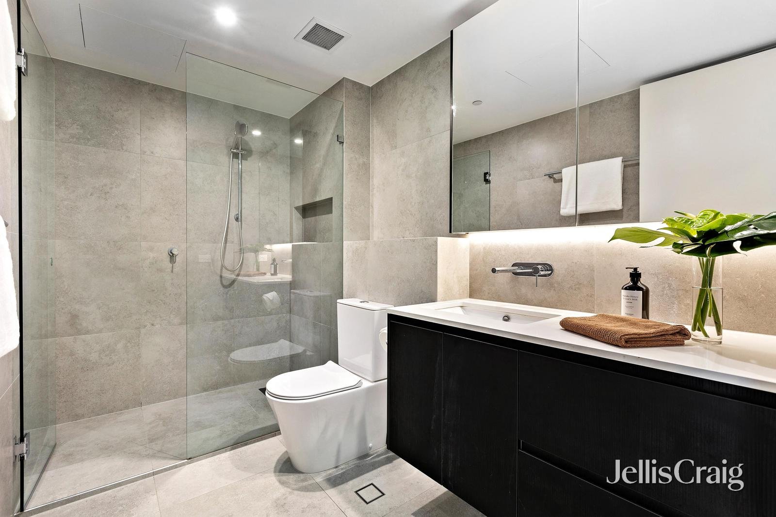 22/2 Esplanade West, Port&nbsp;Melbourne image 10