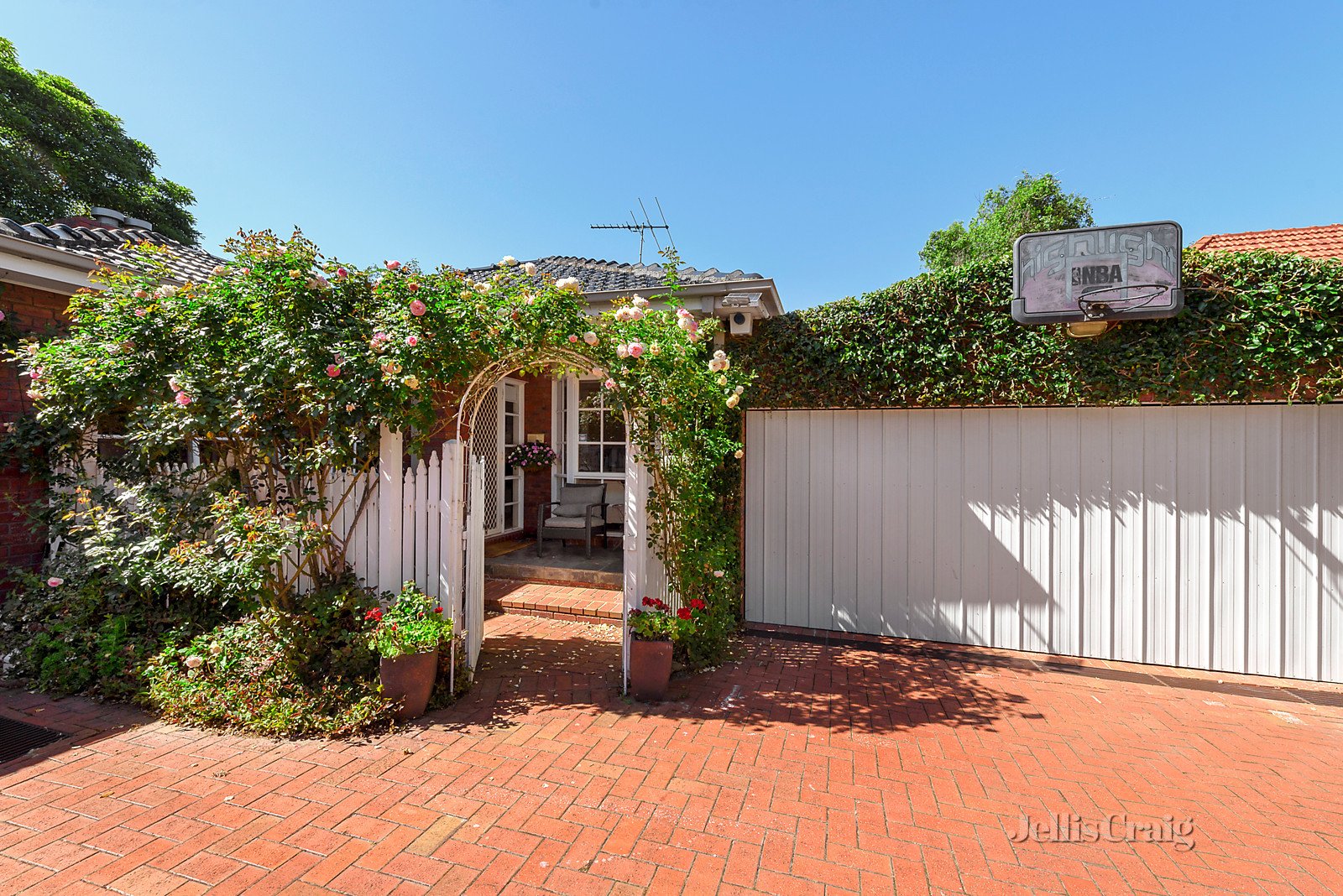 2/22 Kalang Road, Camberwell image 1