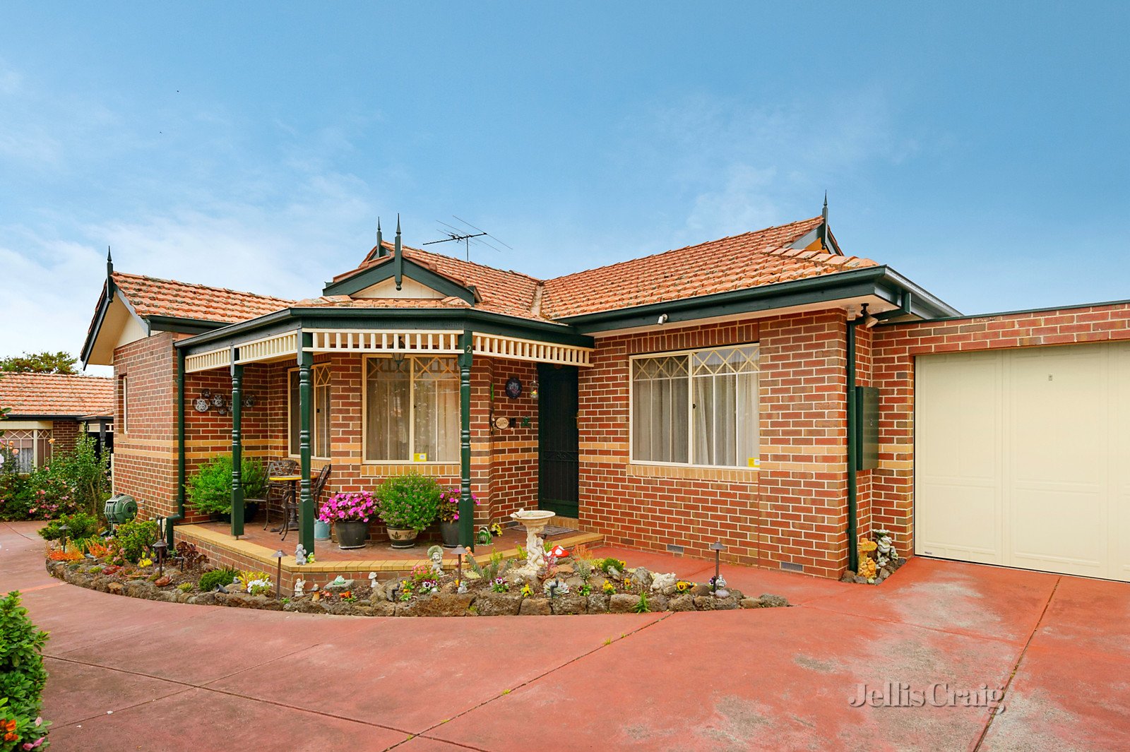 2/22 Lee Avenue, Mount Waverley image 1