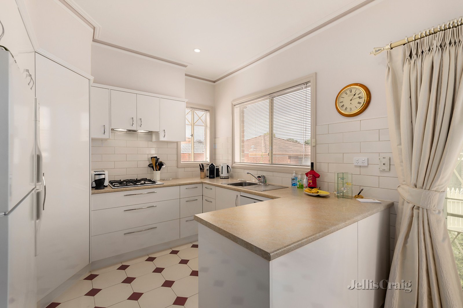 2/22 Lee Avenue, Mount Waverley image 4