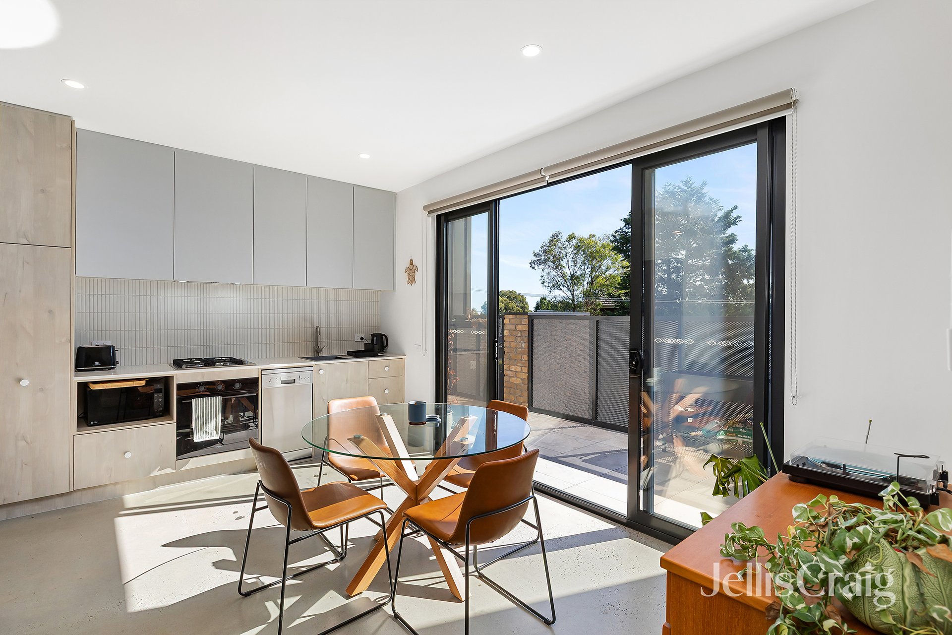 2/22 Mcewan Road, Heidelberg&nbsp;Heights image 2
