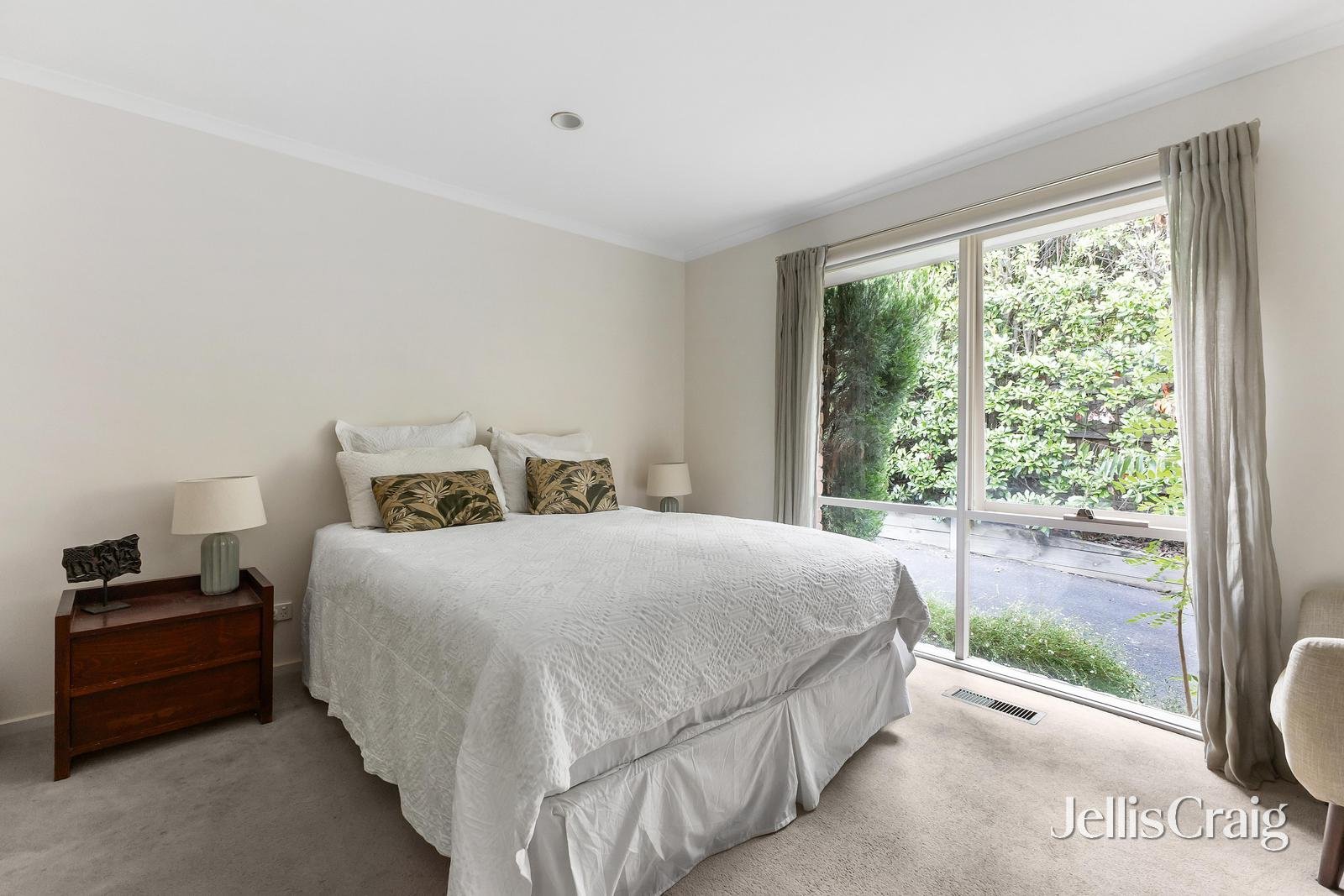 2/22 Nicholson Close, Research image 6