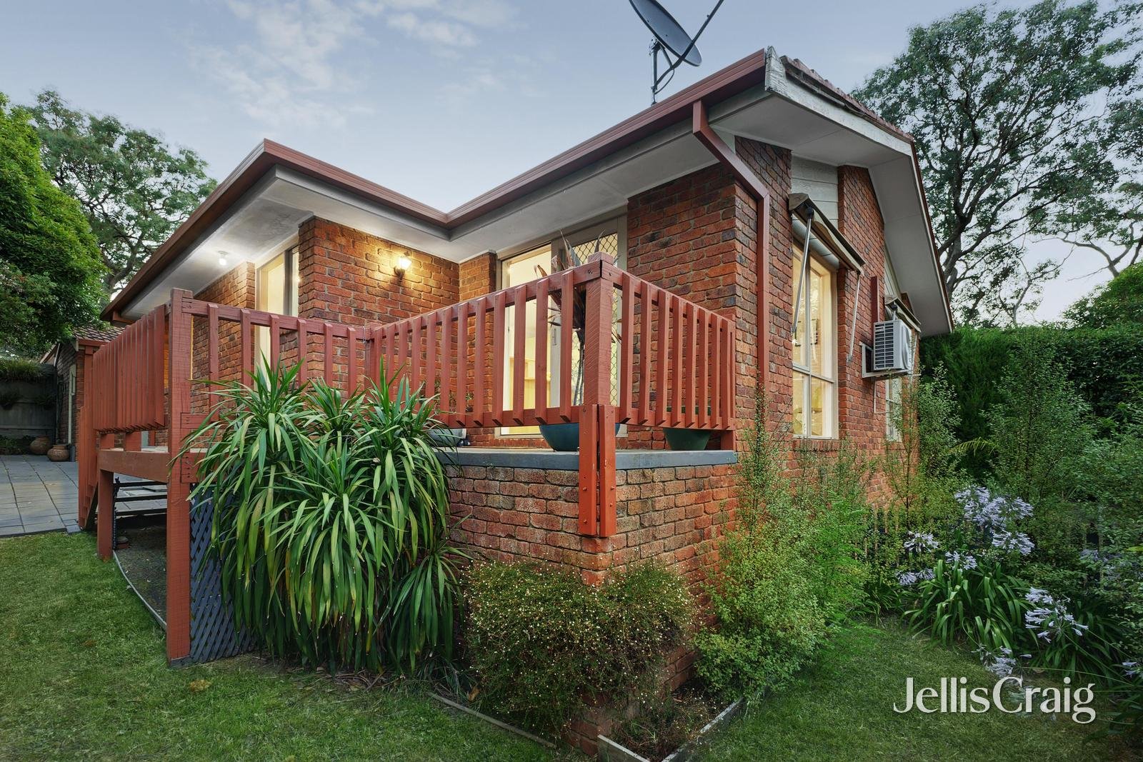 2/22 Nicholson Close, Research image 9