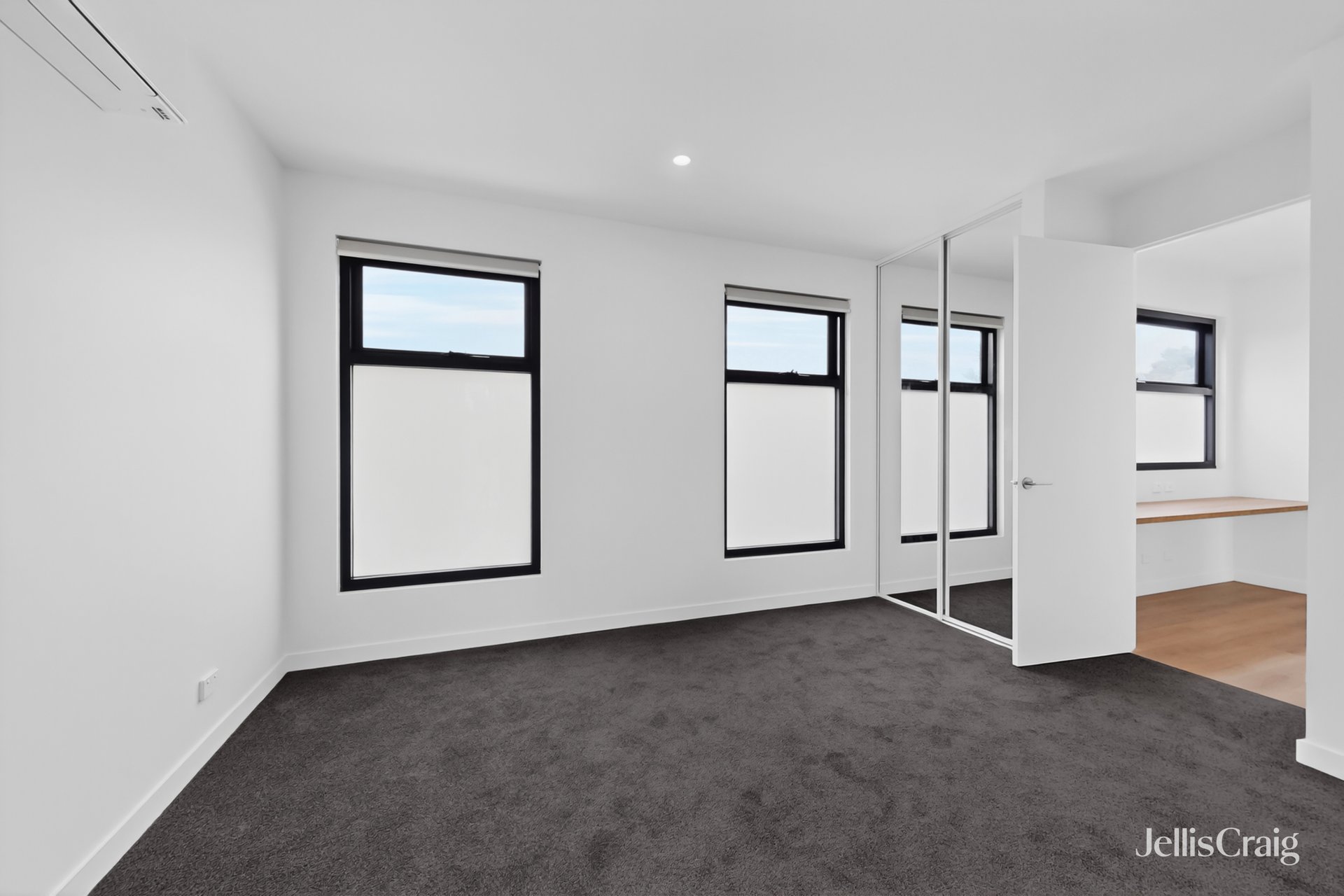 2/22 North Street, Ascot Vale image 6