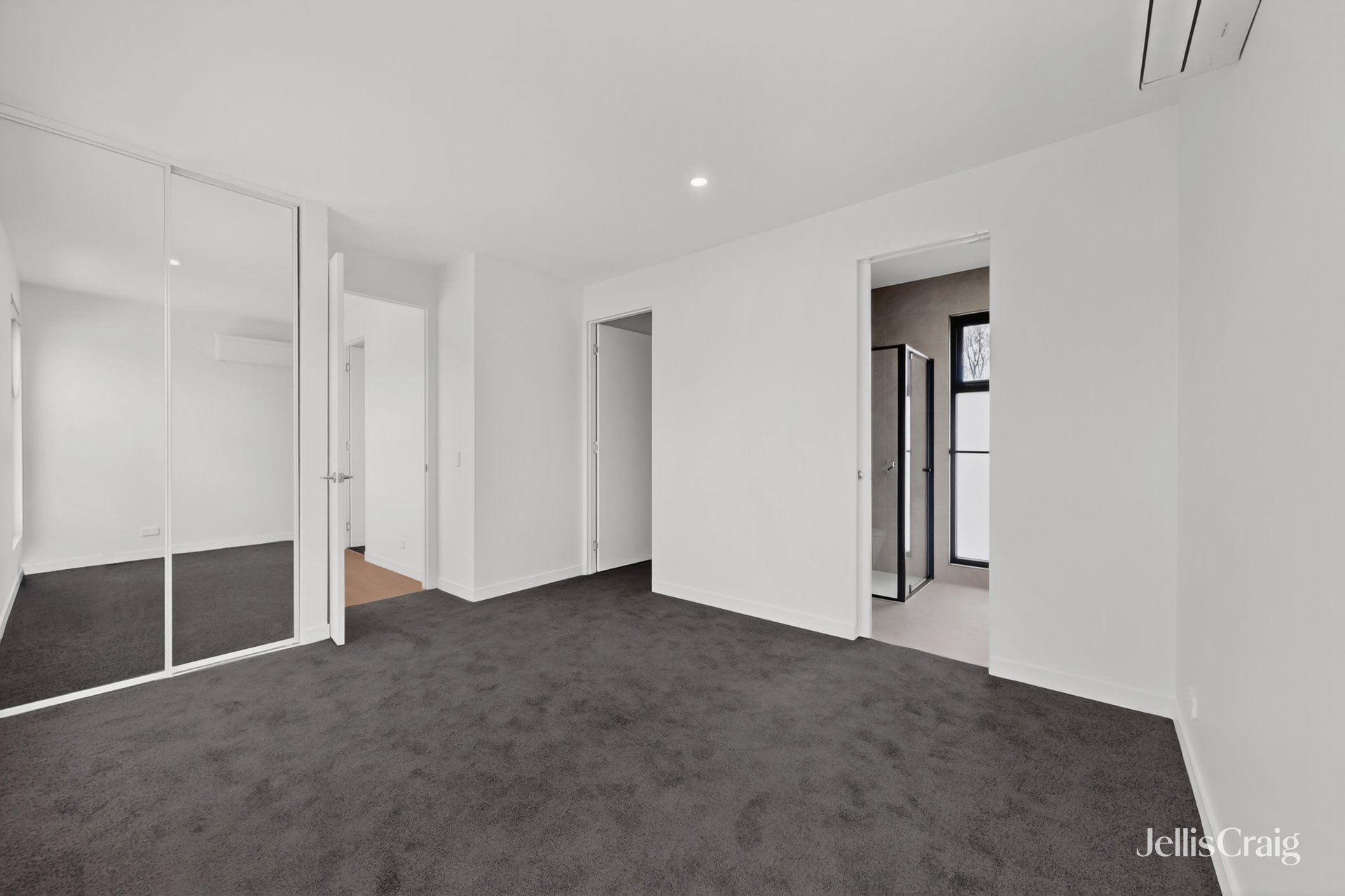 2/22 North Street, Ascot Vale image 7