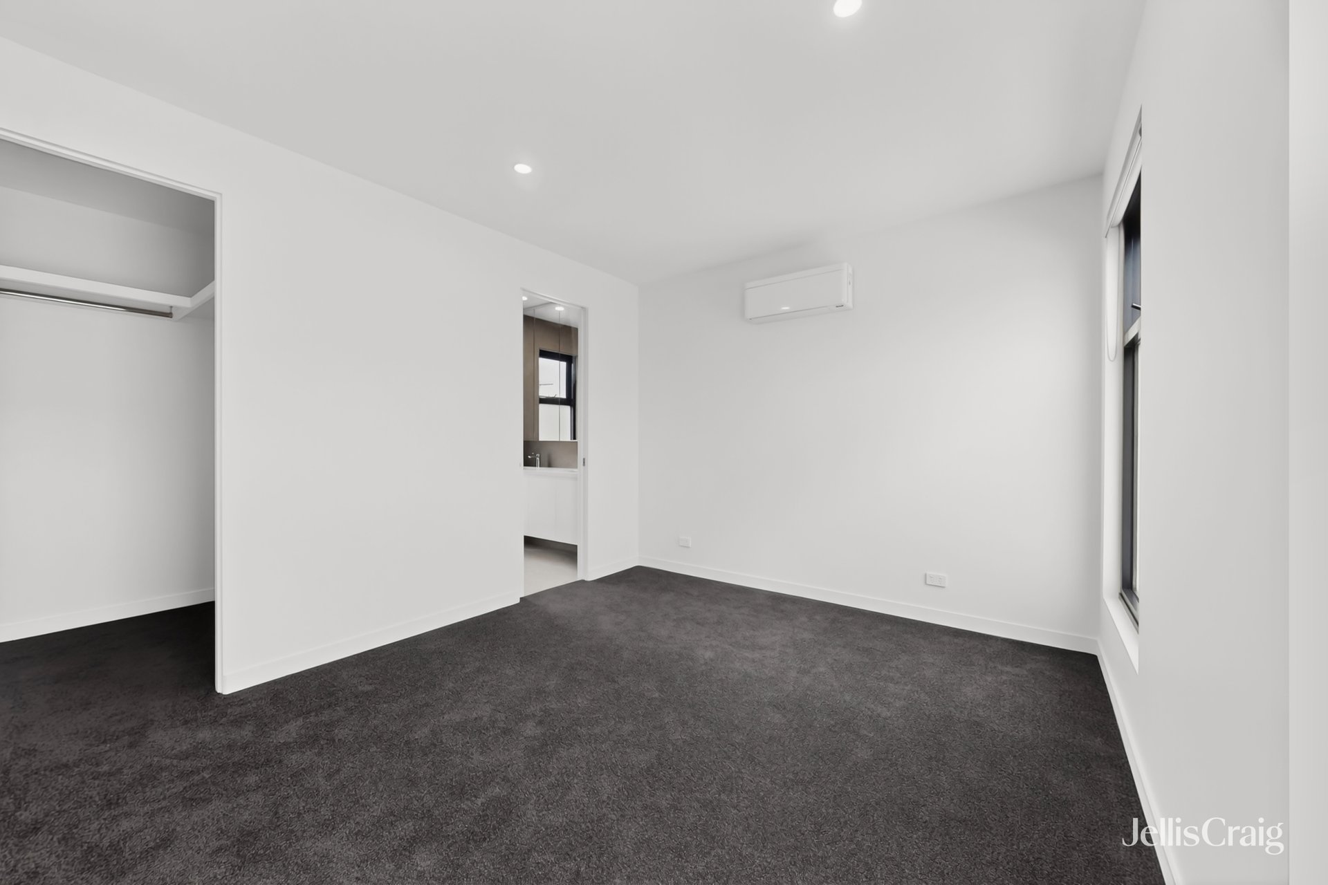 2/22 North Street, Ascot Vale image 8