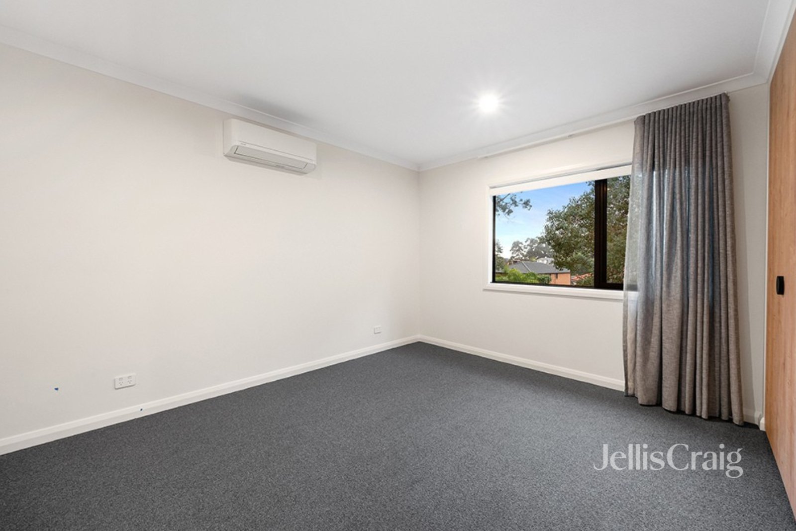 2/22 Patrick Cl, Greensborough image 7