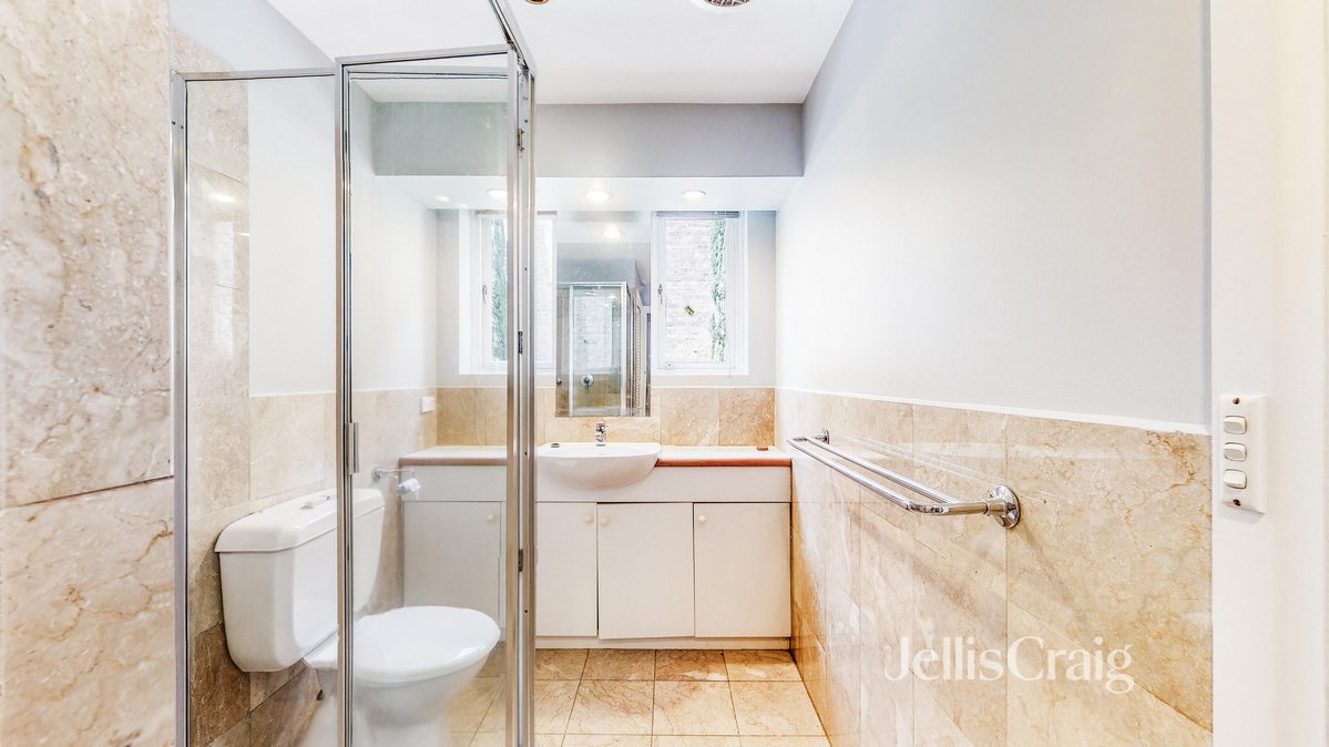 2/22 Powlett Street, East&nbsp;Melbourne image 10