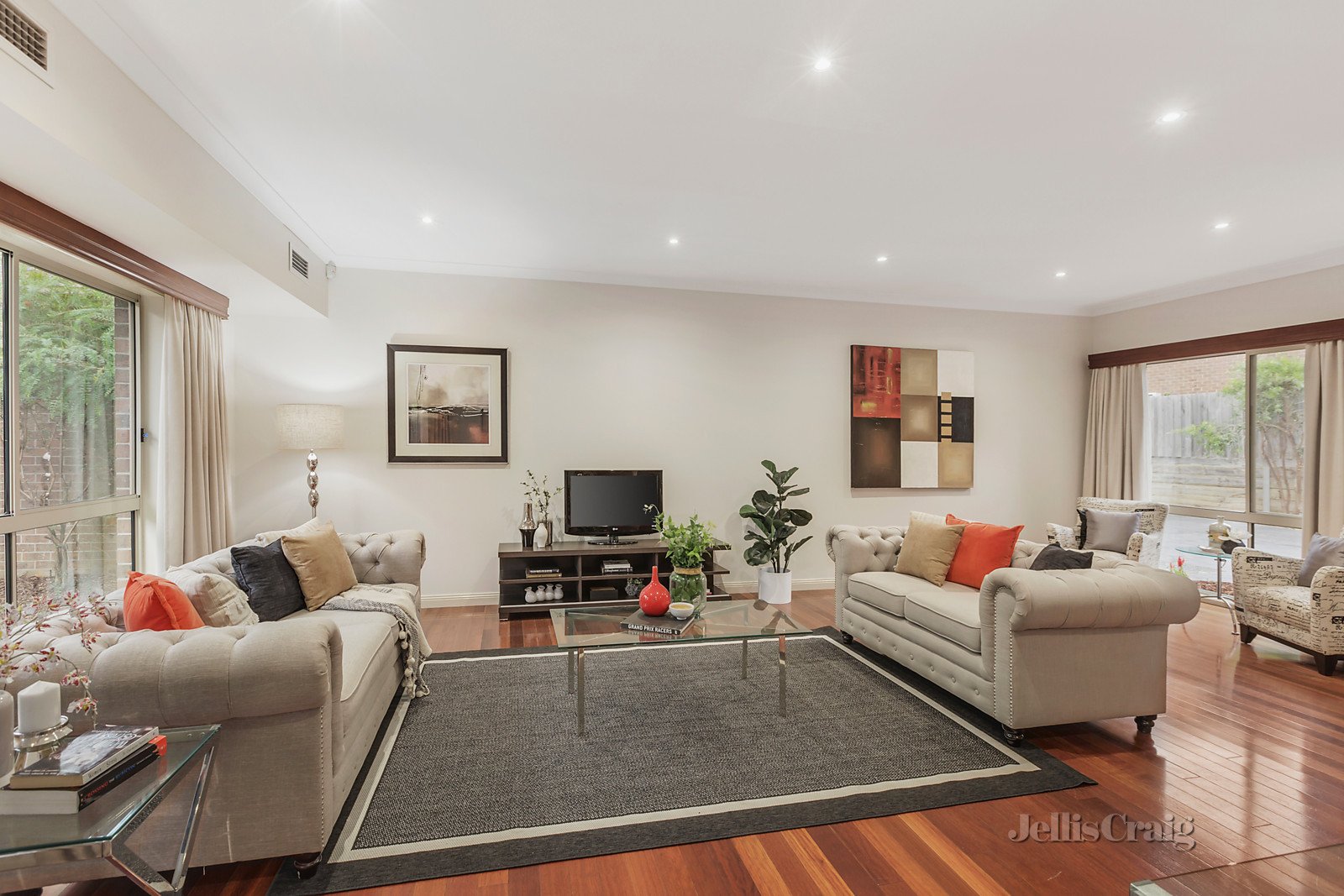 2/22 Roberts Street, Glen Waverley image 3