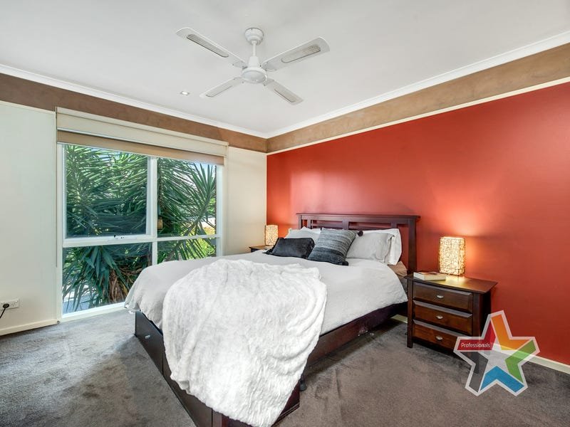 2/22 Slevin Street, Lilydale image 6