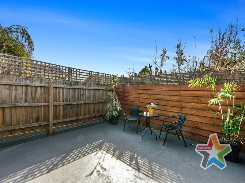 2/22 Slevin Street, Lilydale image 9