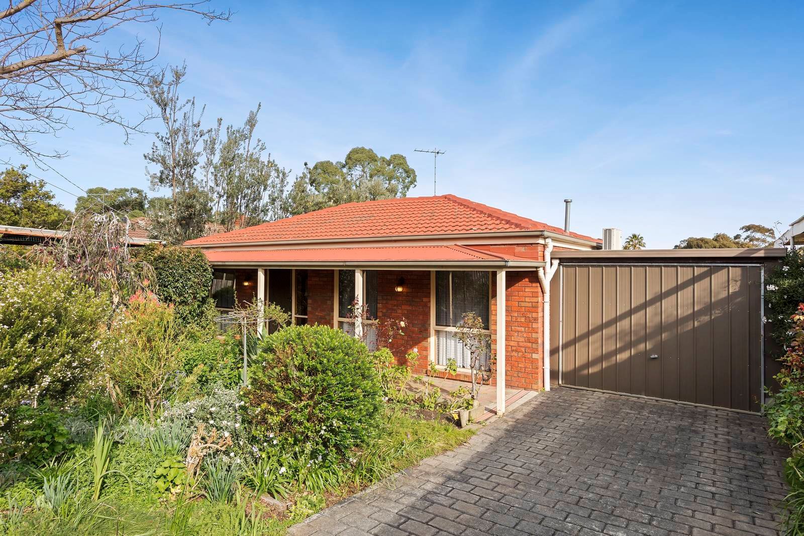 Property Gallery Thumbnail 3