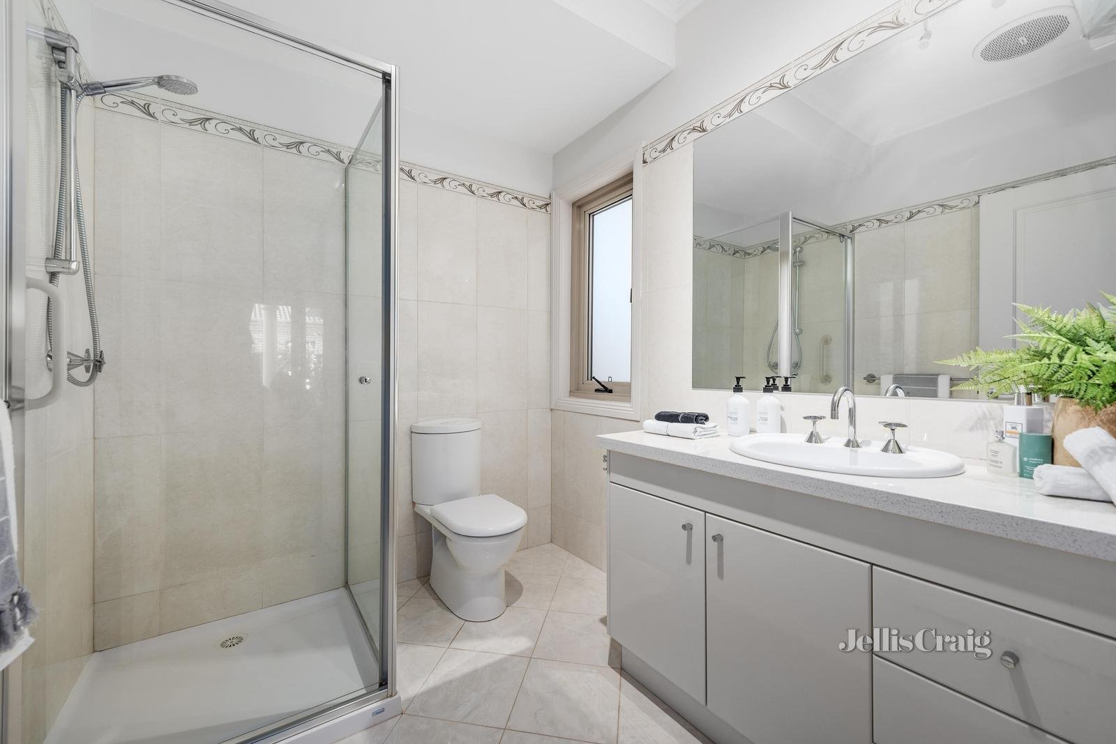 2/22 Thompson Street, Ormond image 9