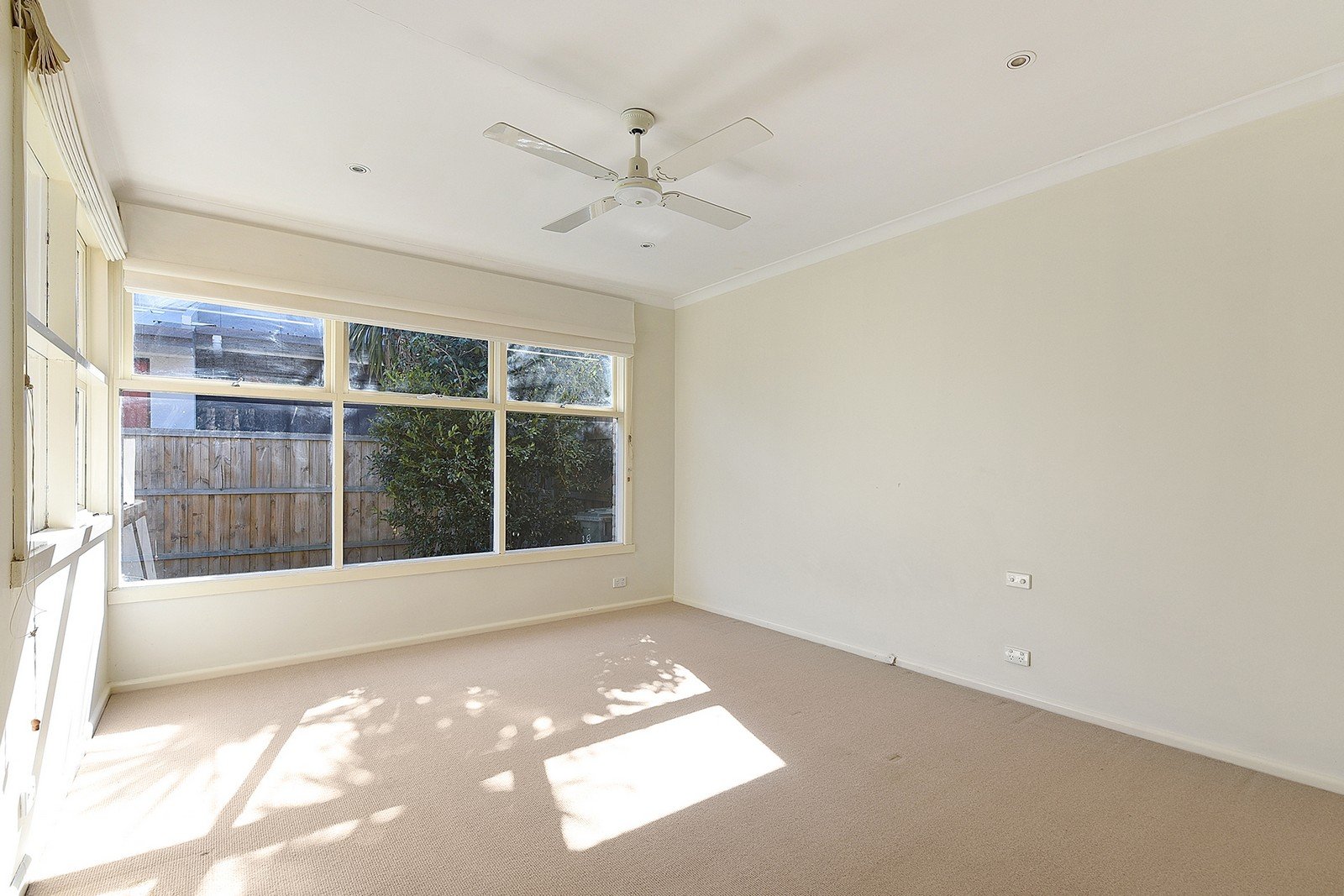 2 / 22 Well Street BRIGHTON