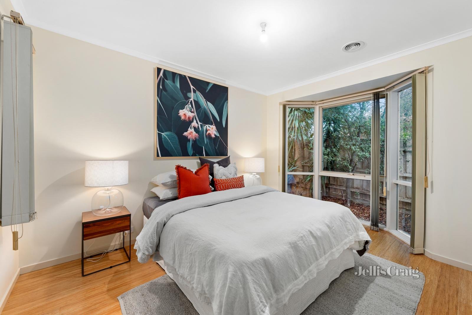 2/22 William Street, Greensborough image 5