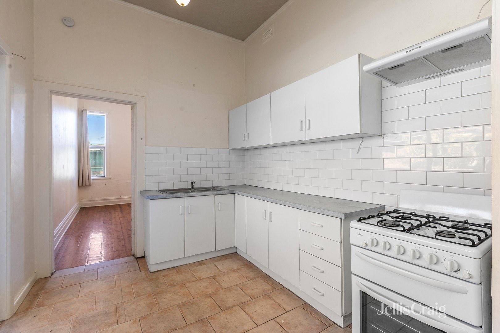 2/225 Nelson Place, Williamstown image 5