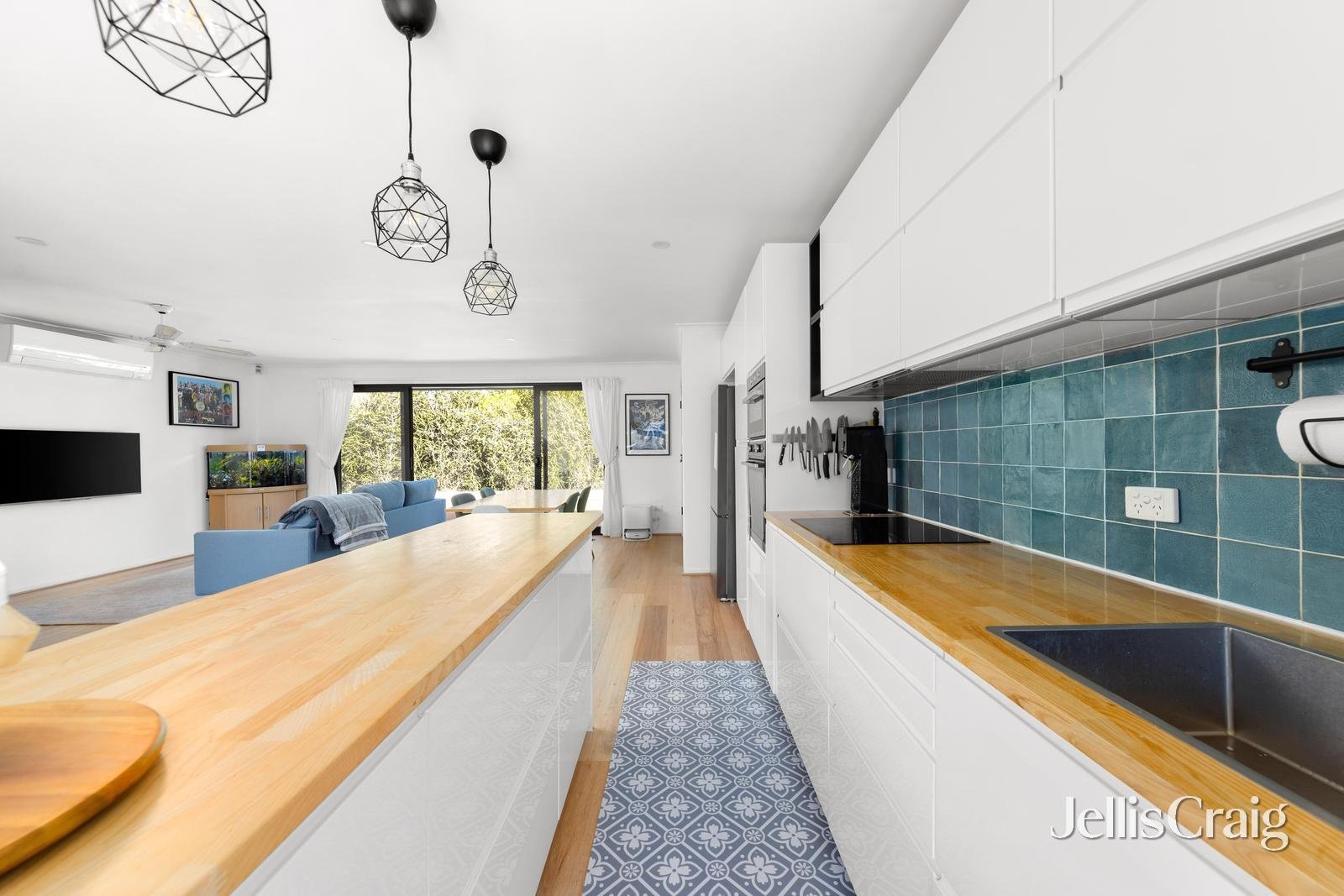 2/226 Springfield Road, Blackburn image 4