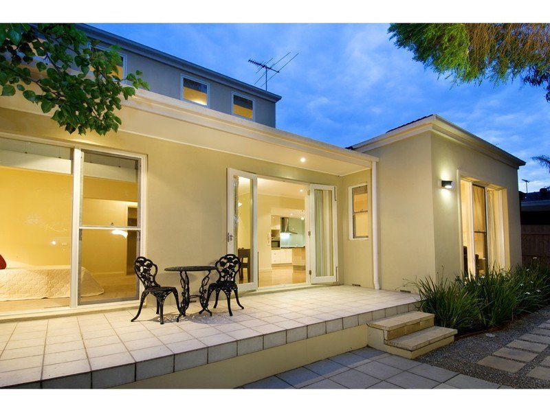 2/227 Whitehorse Road, Balwyn image 1