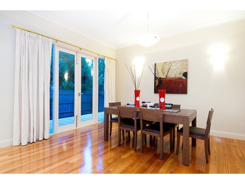 2/227 Whitehorse Road, Balwyn image 2