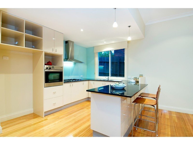 2/227 Whitehorse Road, Balwyn image 4