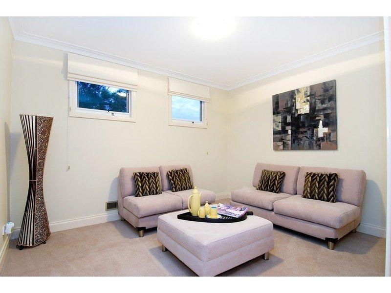 2/227 Whitehorse Road, Balwyn image 6
