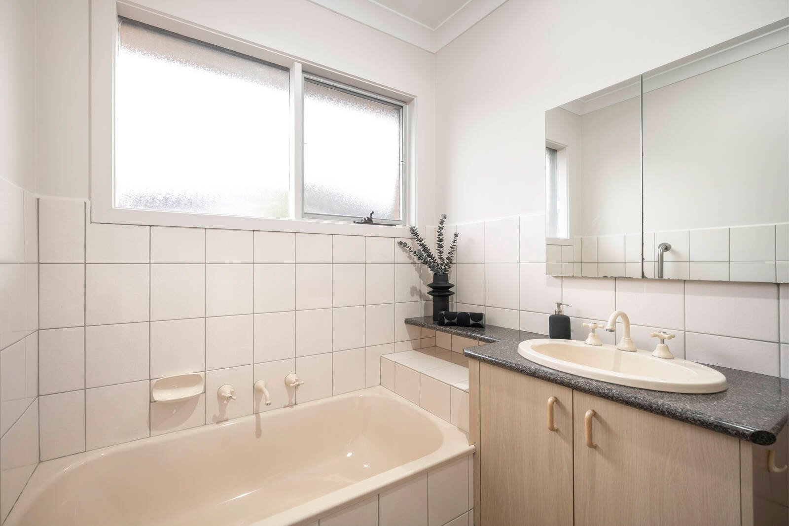 Property Gallery Thumbnail 9