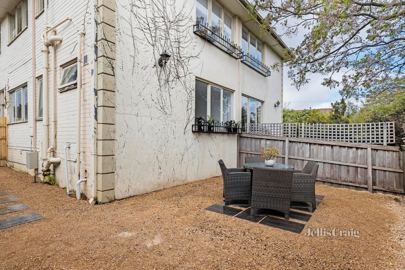 2/229 Westgarth Street, Northcote image 4