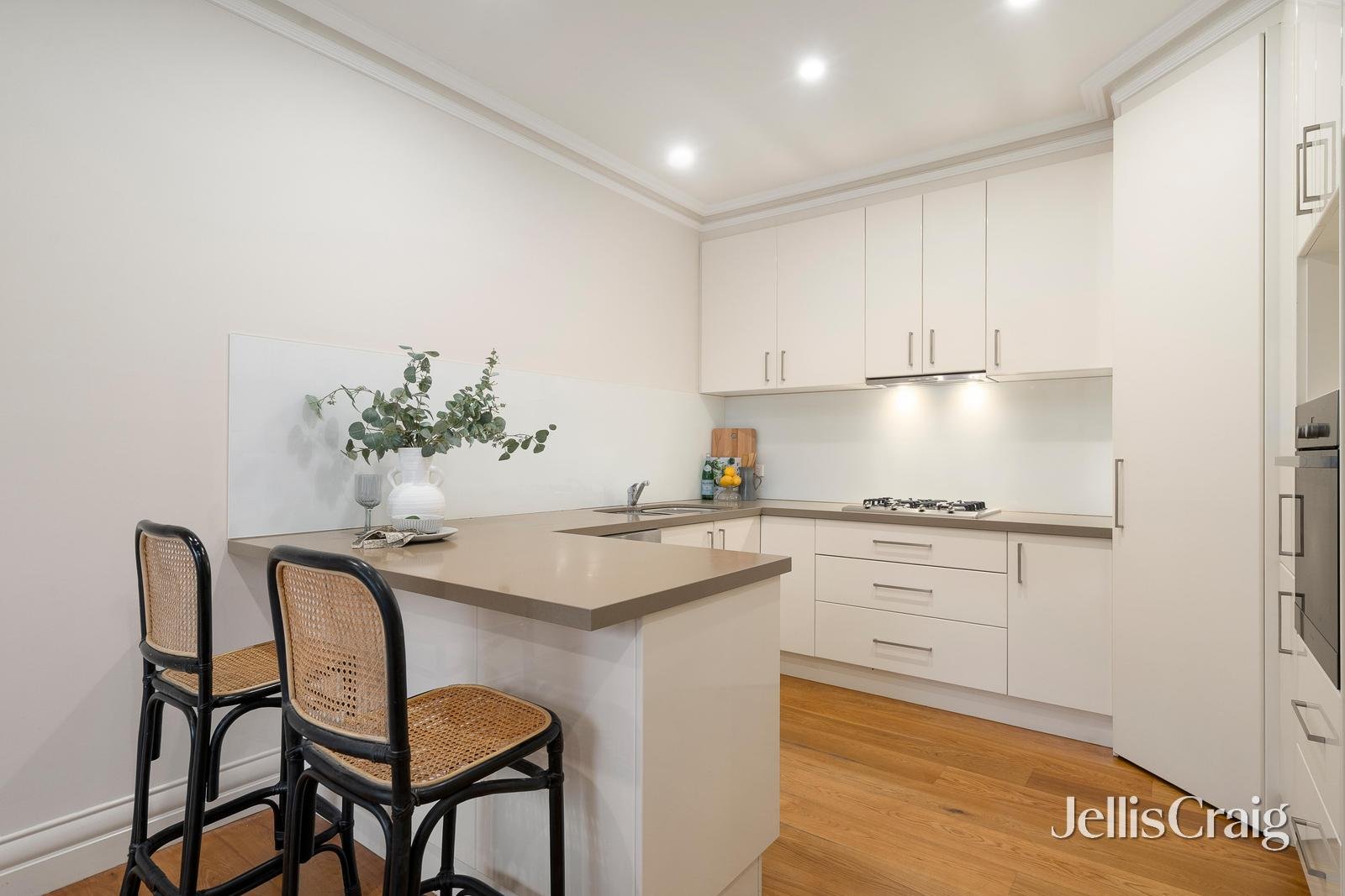 2/22a Hamilton Avenue, Blackburn image 4