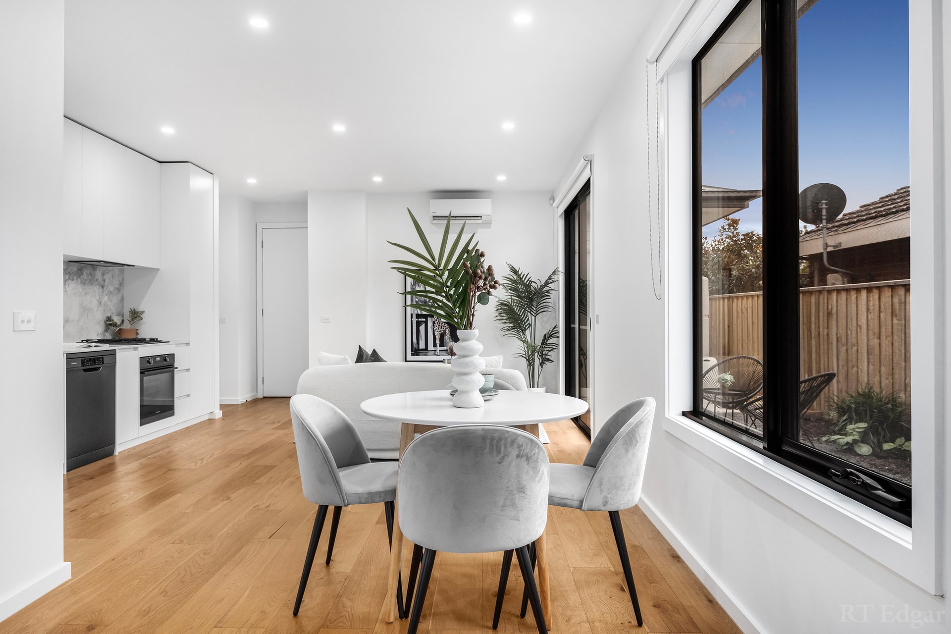 Property Gallery Thumbnail 4