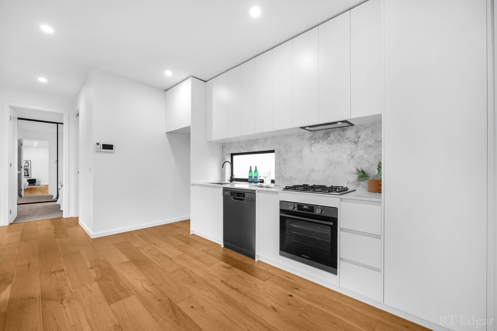 Property Gallery Thumbnail 5