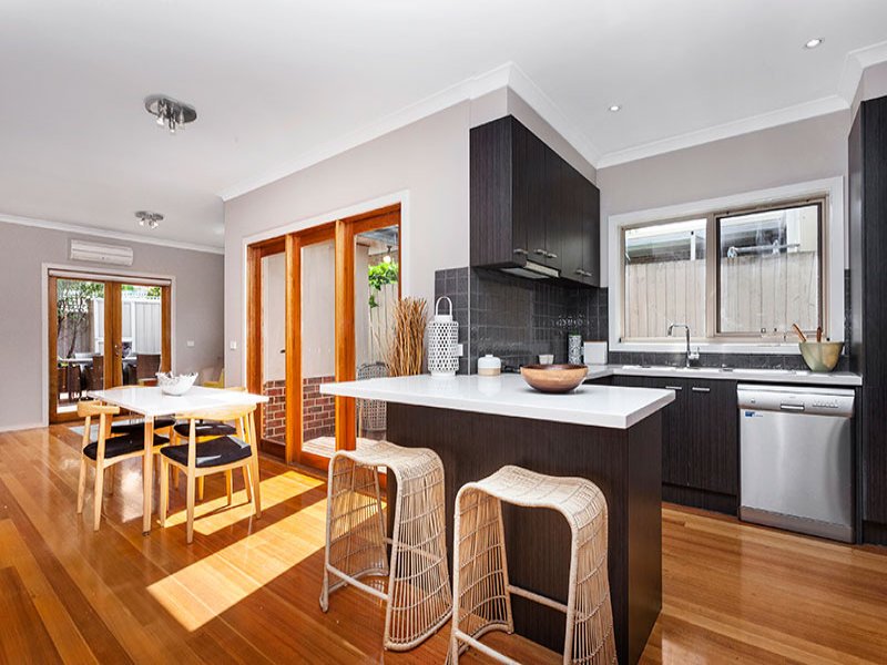 2/23 Barcelona Street, Box Hill image 2