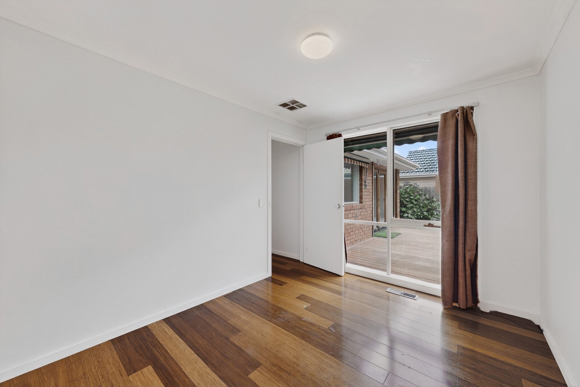 2/23 Browns Road, Bentleigh East image 8