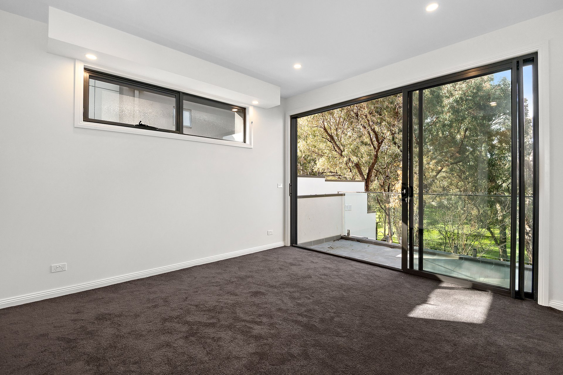 Property Gallery Thumbnail 4