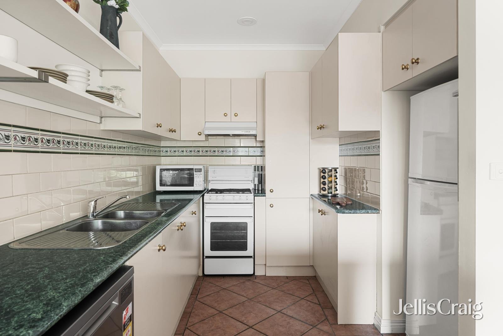 2/23 Everett Street, Brunswick West image 4