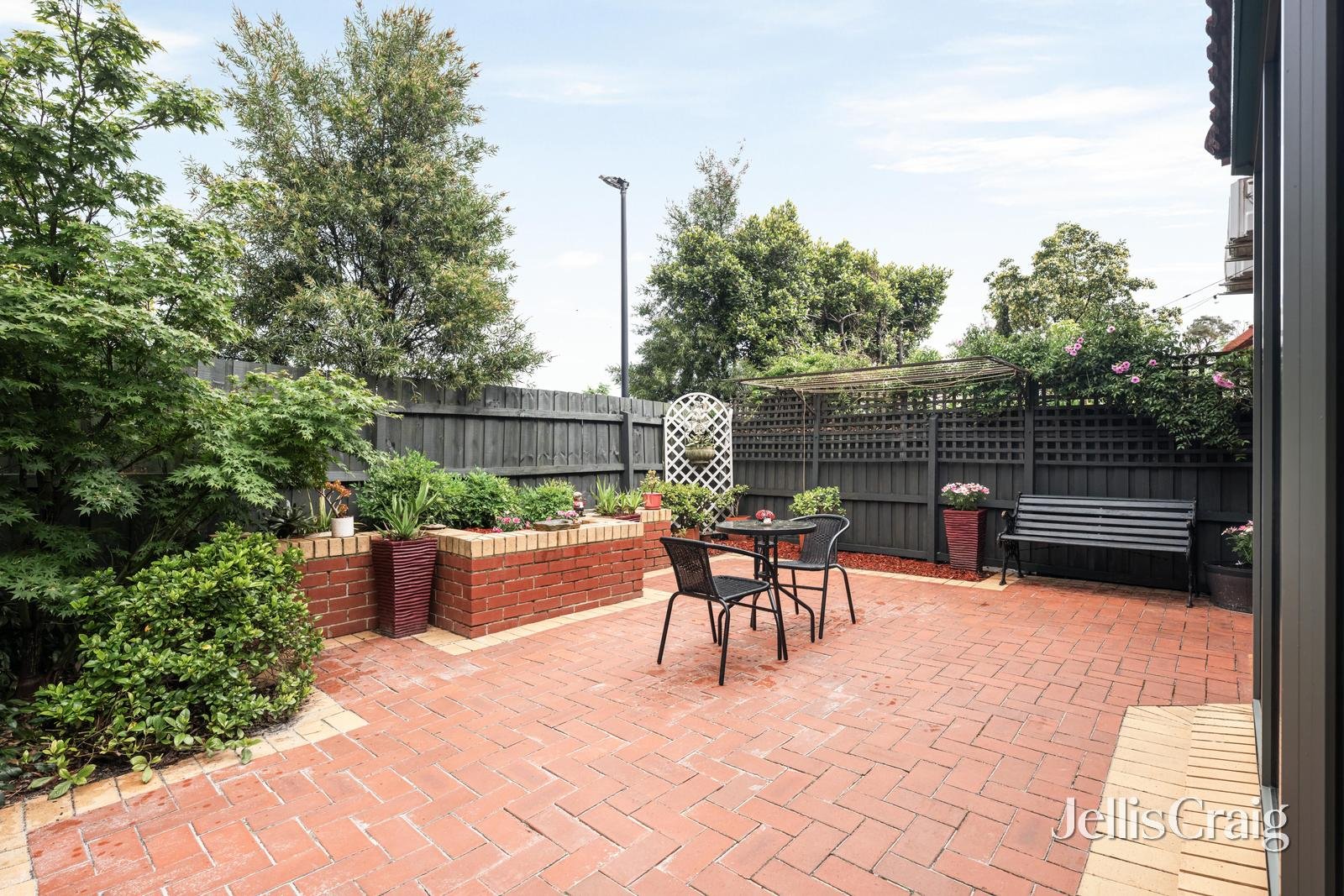 2/23 Everett Street, Brunswick West image 5