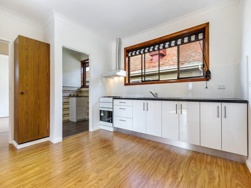 2/23 Home Street, Reservoir image 2