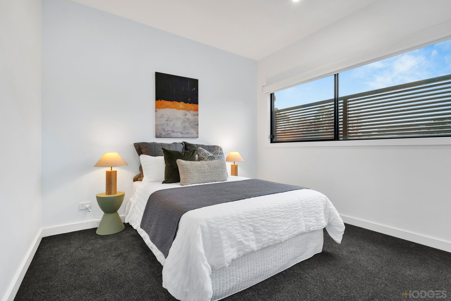 2 / 23 Jean Street Cheltenham