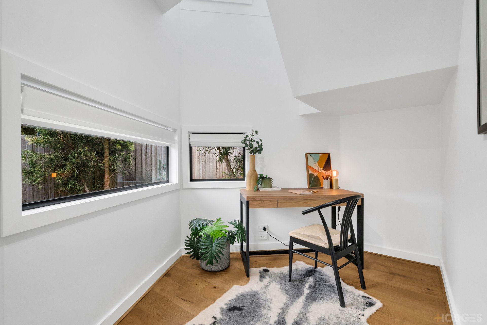 2 / 23 Jean Street Cheltenham