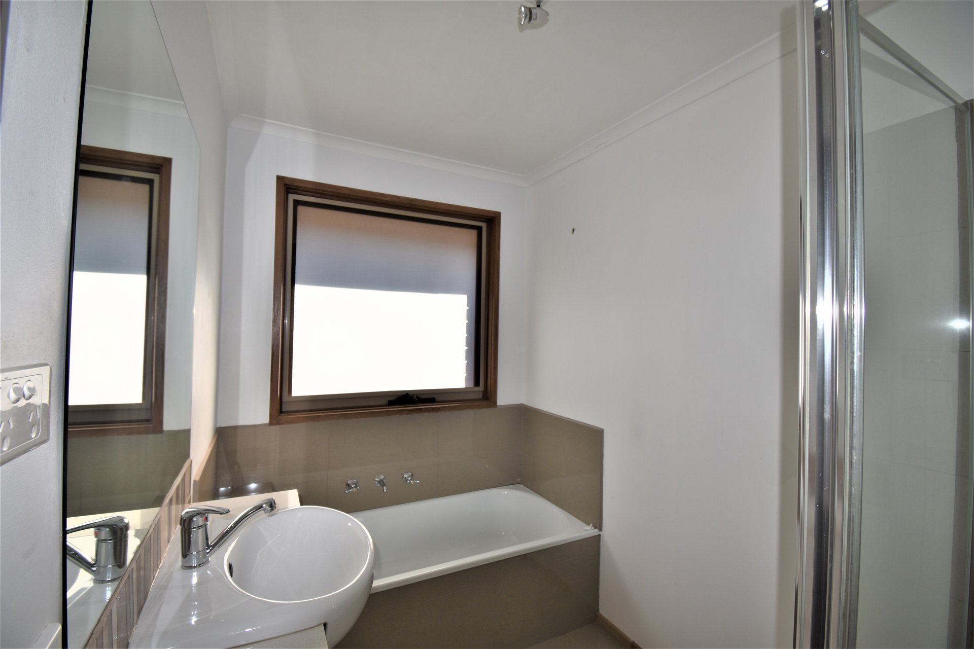 2/23 Koonung Road, Blackburn North image 5