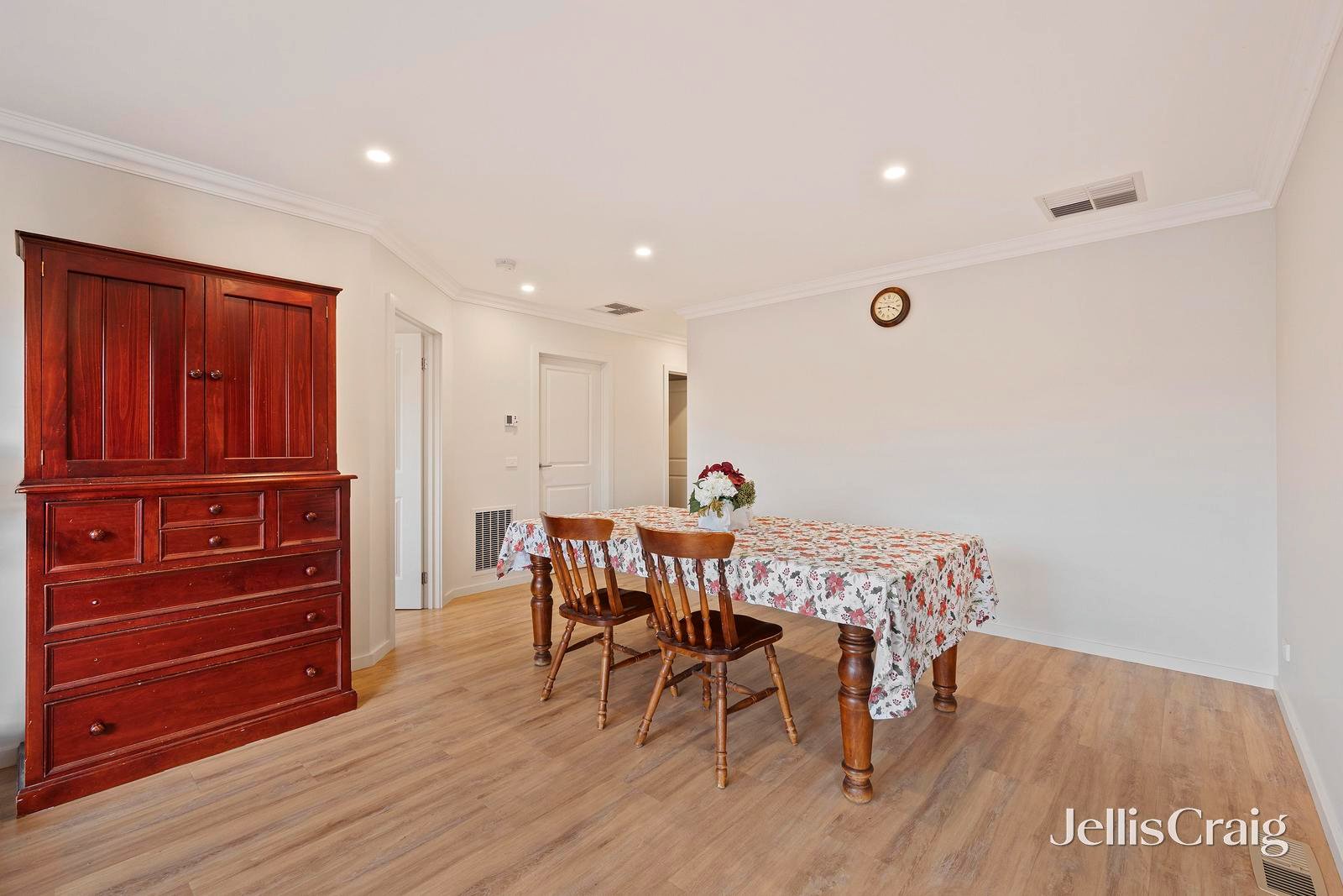 2/23 Lawson Road, Mooroolbark image 5