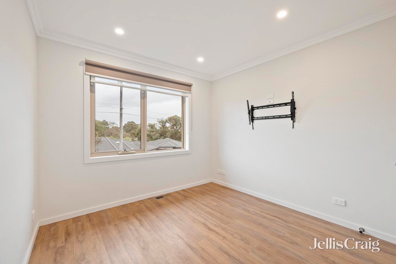 2/23 Lawson Road, Mooroolbark image 6