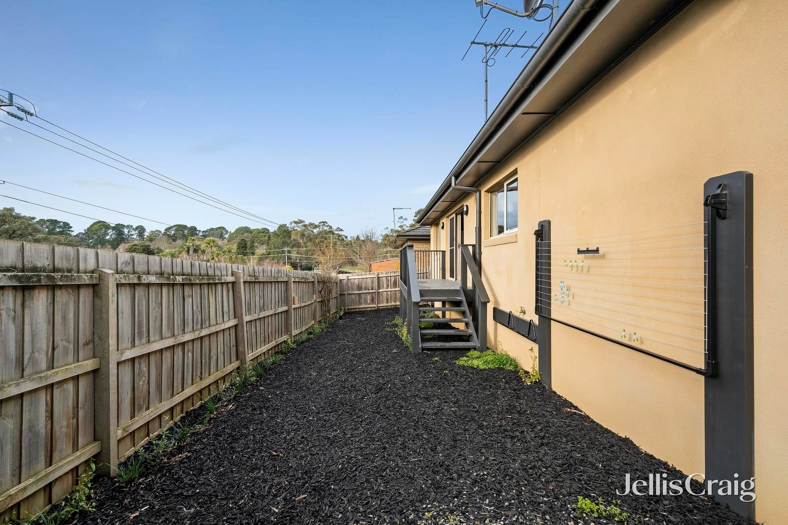 2/23 Lawson Road, Mooroolbark image 9
