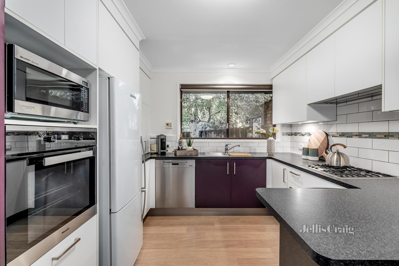 2/23 Percy Street, Mitcham image 4