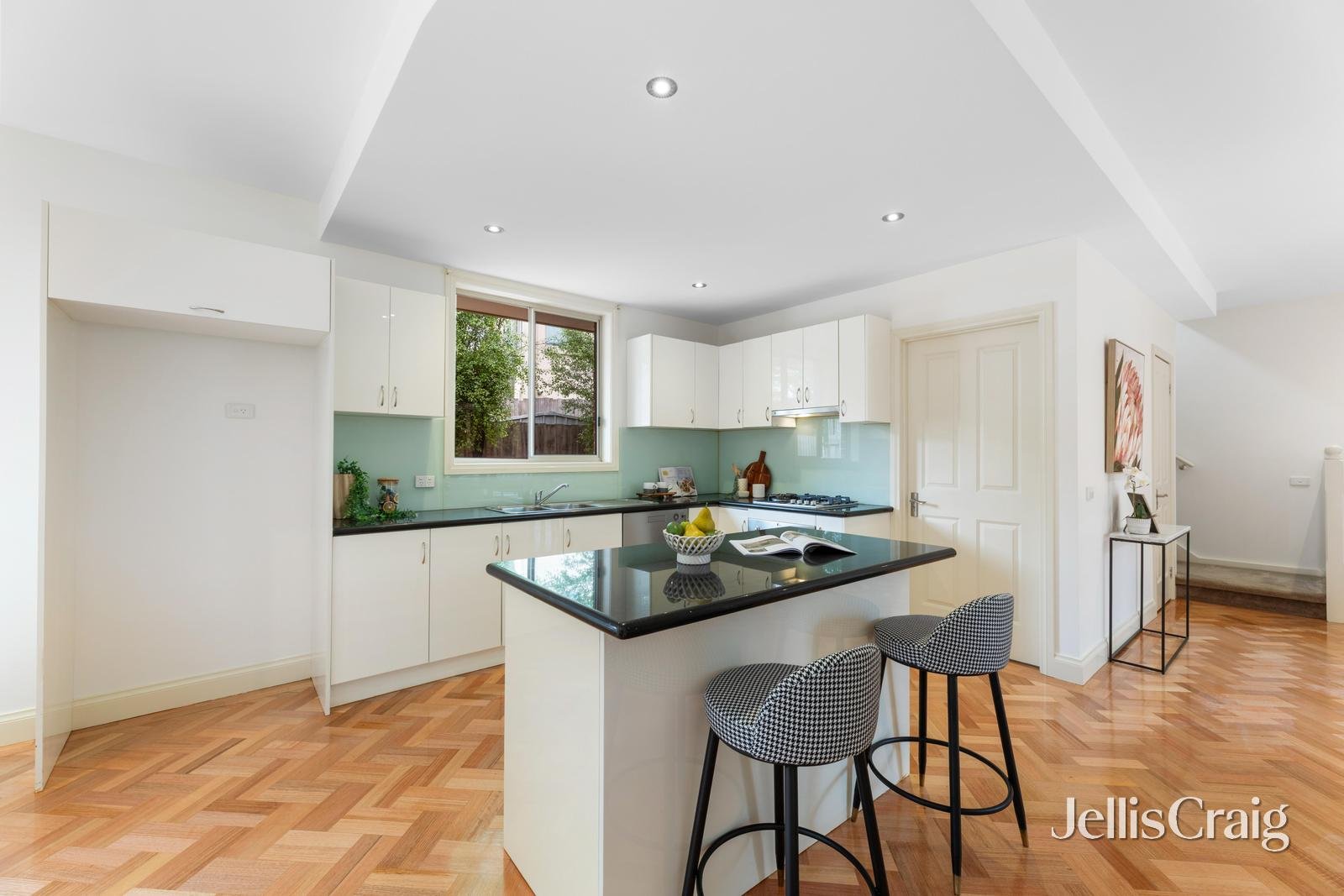 2/23 Petter Street, Glen Waverley image 6