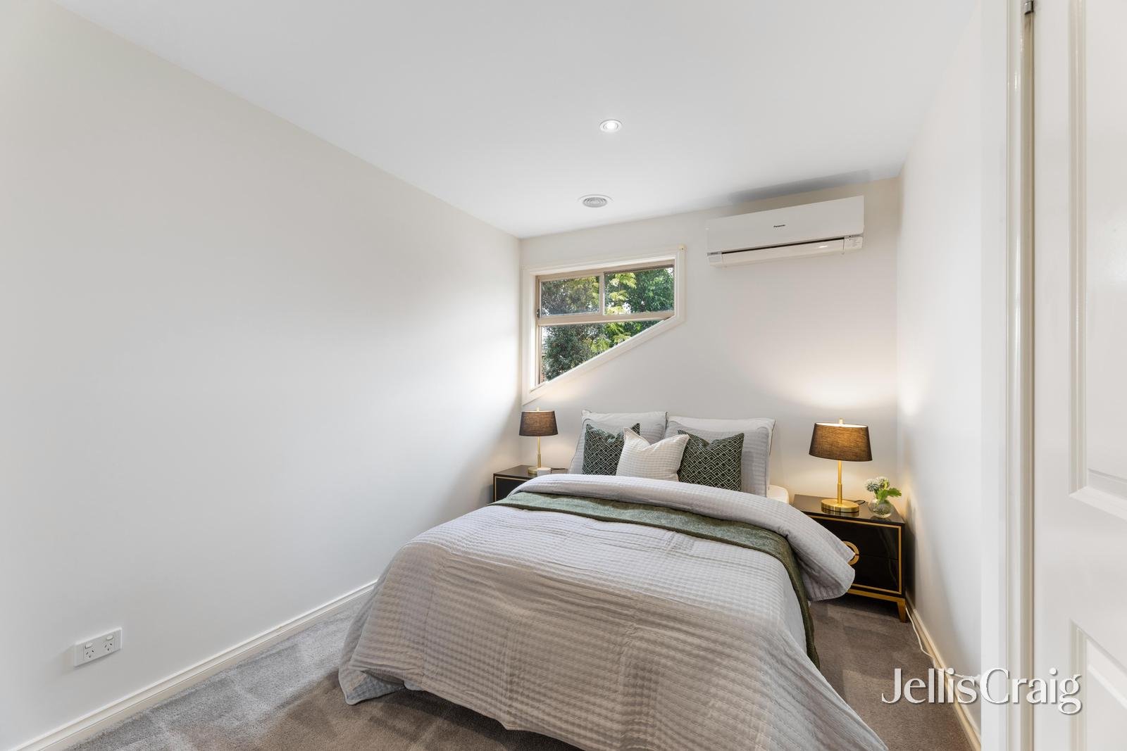 2/23 Petter Street, Glen Waverley image 11